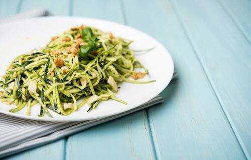 Receta de Tallarines Verdes: Deliciosa Pasta con Salsa de Espinacas y Albahaca